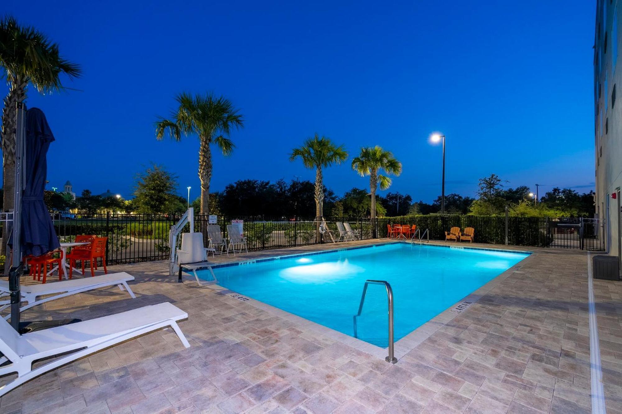 Spot X Hotel Orlando Intl Dr By The Red Collection Lake Buena Vista Exterior photo
